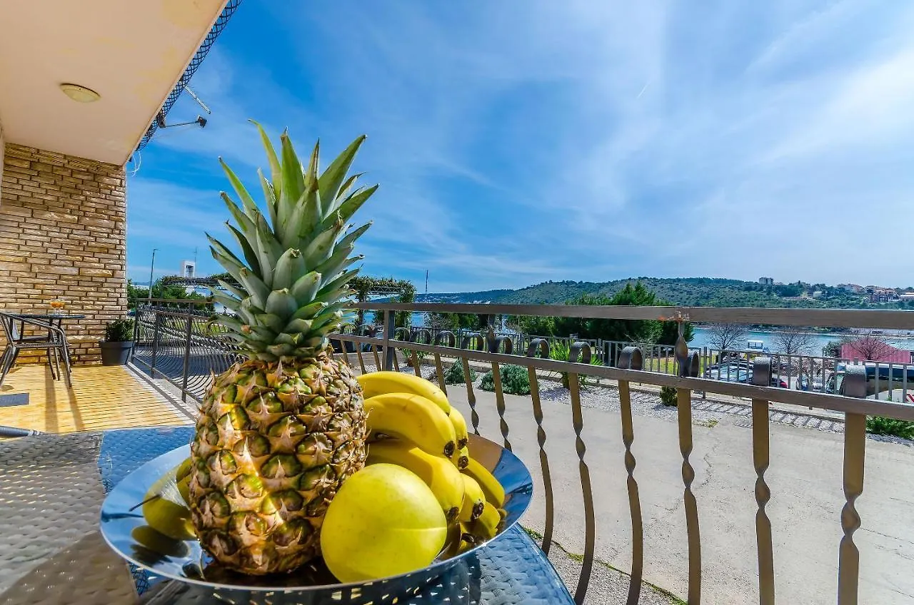Apartments Marin Two Trogir 0*,
