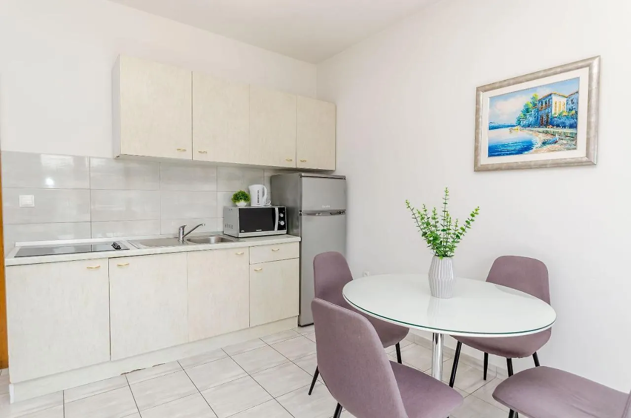 Apartments Marin Two Trogir 0*,